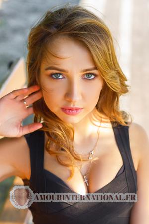 176344 - Kateryna Âge: 25 - Ukraine