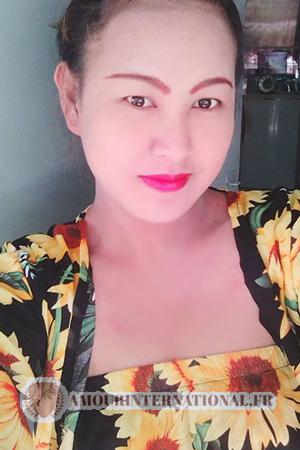 184228 - Petcharat Âge: 39 - Thaïlande