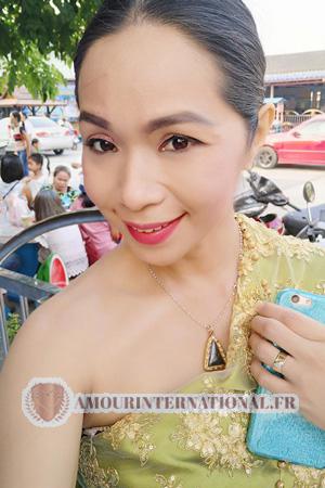 185046 - Kamonwan Âge: 48 - Thaïlande