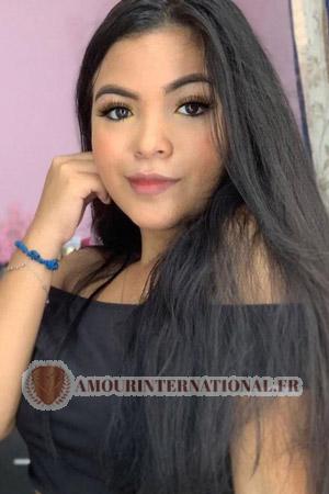 201731 - Laura Âge: 23 - Colombie