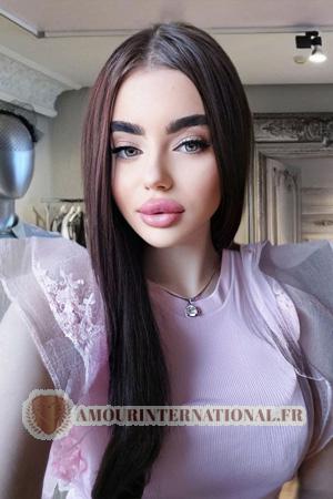 213502 - Lucia Âge: 23 - Ukraine