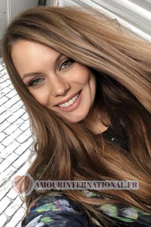 213942 - Oksana Âge: 32 - Ukraine