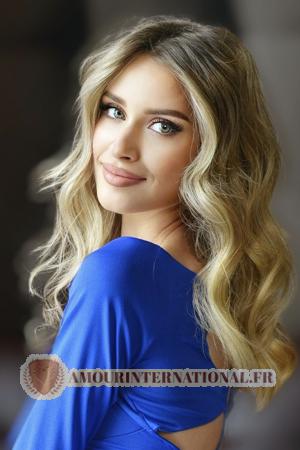 215076 - Nadia Âge: 21 - Ukraine