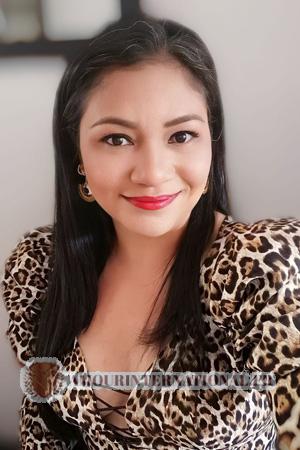 215464 - Amparo &Acirc;ge: 51 - Colombie