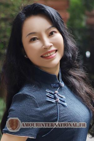 Ladies of Chine