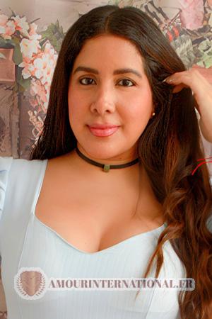 Ladies of P&eacute;rou