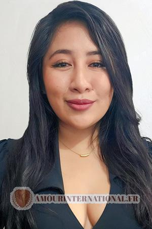 Ladies of P&eacute;rou