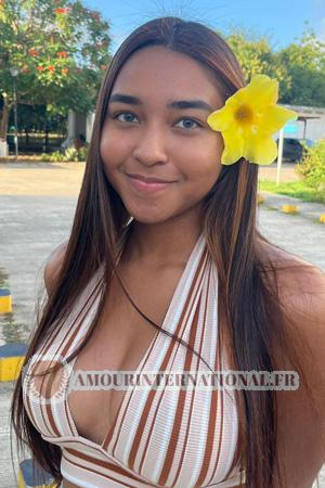 227503 - Sandra &Acirc;ge: 26 - Colombie