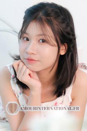 228410 - Tran Xuan Mai Age: 18 - Vietnam