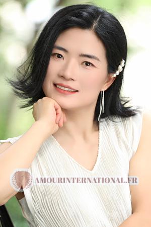 Ladies of Chine