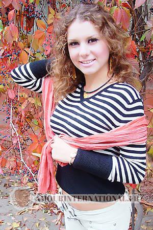 68777 - Liliya &Acirc;ge: 22 - Ukraine