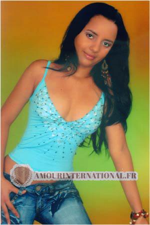 76900 - Nadia Patricia &Acirc;ge: 21 - Colombie